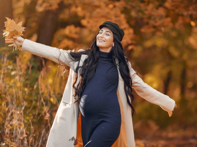 Pregnancy Outfits For Autumn