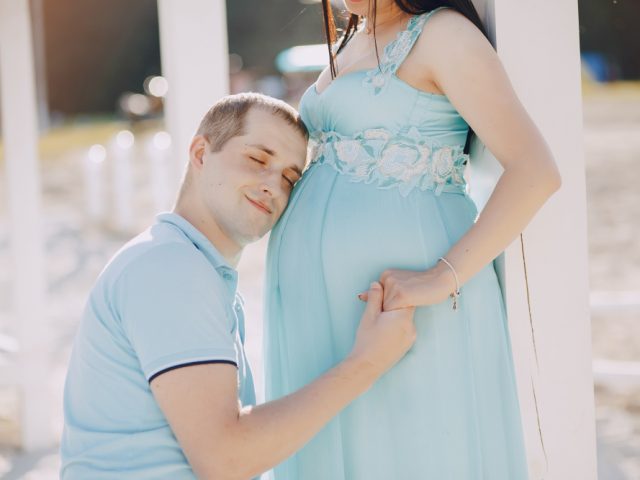 Pregnancy Outfits For Anniversary