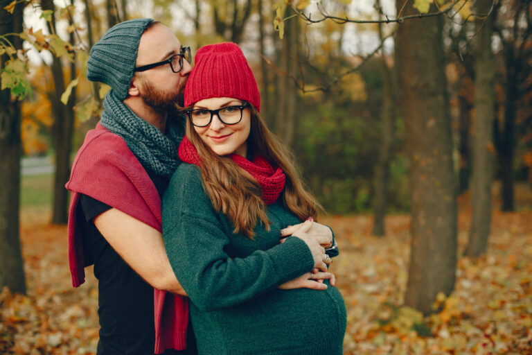 Pregnancy Outfits For Cold Weather