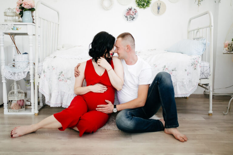 Pregnancy Outfits For Date Night