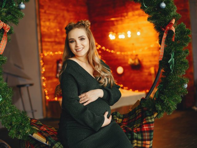 Pregnancy Outfits For December