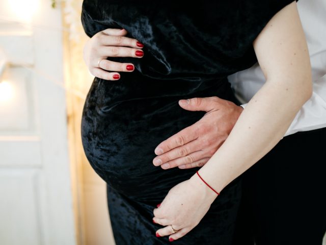 Pregnancy Outfits For Dinner Date