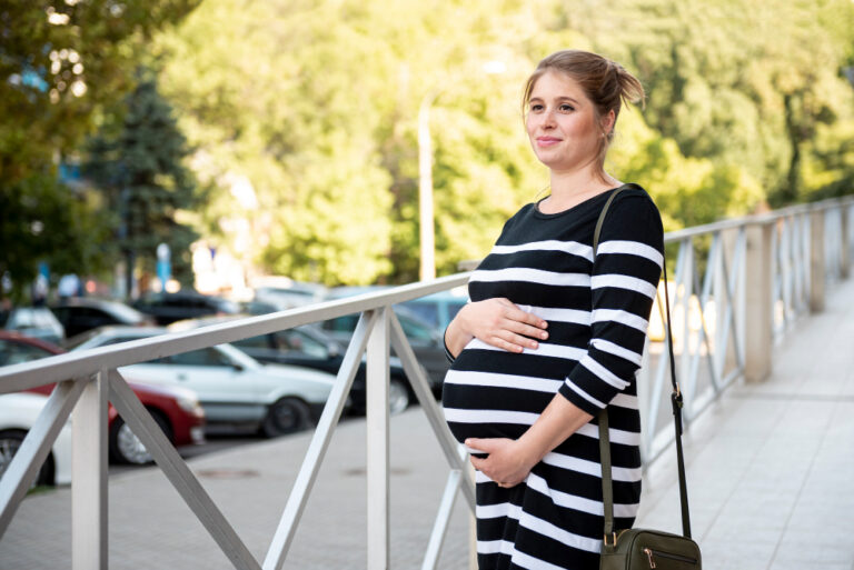 Pregnancy Outfits For Europe