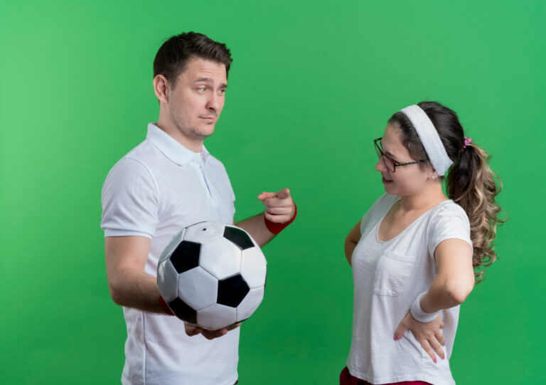 Pregnancy Outfits For Football Game