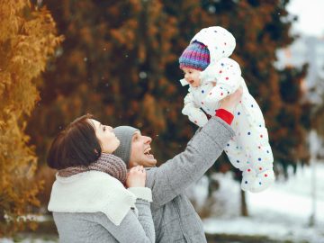10 Smart Baby Care Tips to Keep Your Little One Cozy This Winter