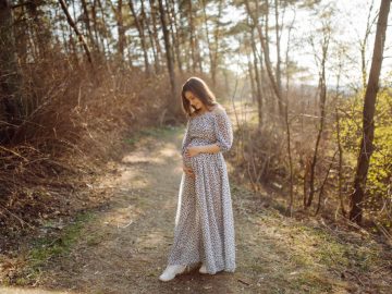 Pregnancy Outfits For Hiking