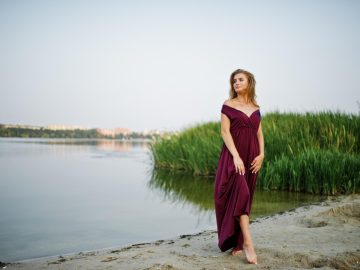 Pregnancy Outfits for Lake