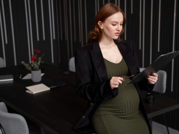 10 Chic Office-Ready Pregnancy Outfits for the Modern Working Mom