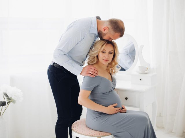 Pregnancy Outfits for Reception