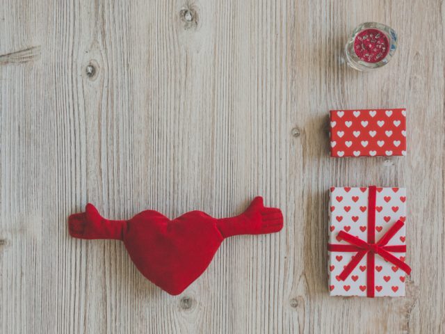 10 Cute Pregnancy Announcement Gifts [Surprise & Sparkle]