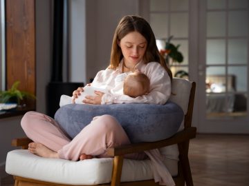 10 Essential Mother Care Tips After Delivery [In 2025]