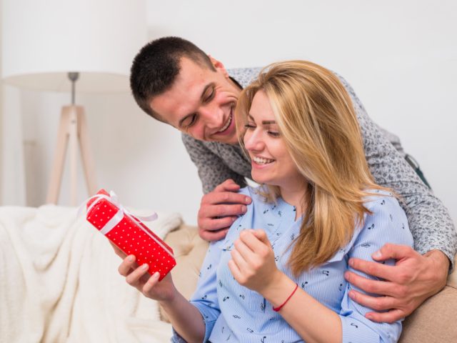 10 Unique Pregnancy Gifts Every Expecting Couple Will Love
