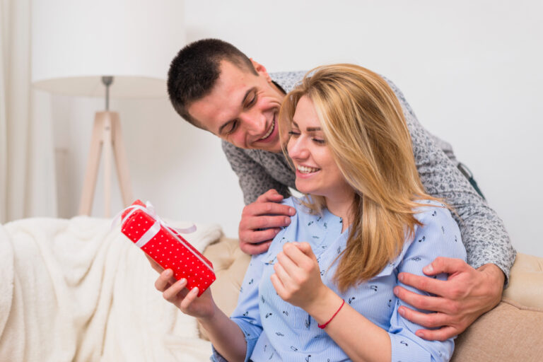 10 Unique Pregnancy Gifts Every Expecting Couple Will Love
