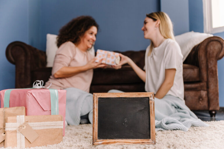 10 Heartfelt Sympathy Gifts for Pregnancy Loss