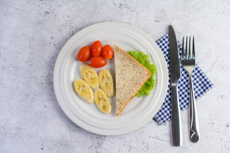 10 Simple Lunch Ideas to Keep Your Day Fresh and Flavorful